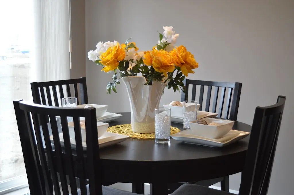 Finding the Best Small Space Dining Table